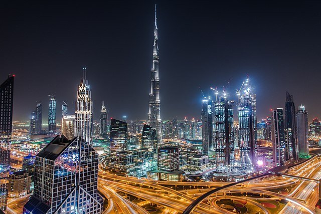 Explore the Glamour and Rich Culture of Dubai